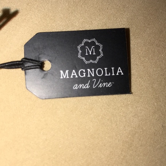 Magnolia & Vine Snap Bracelet with 2 Snaps - Picture 4 of 8